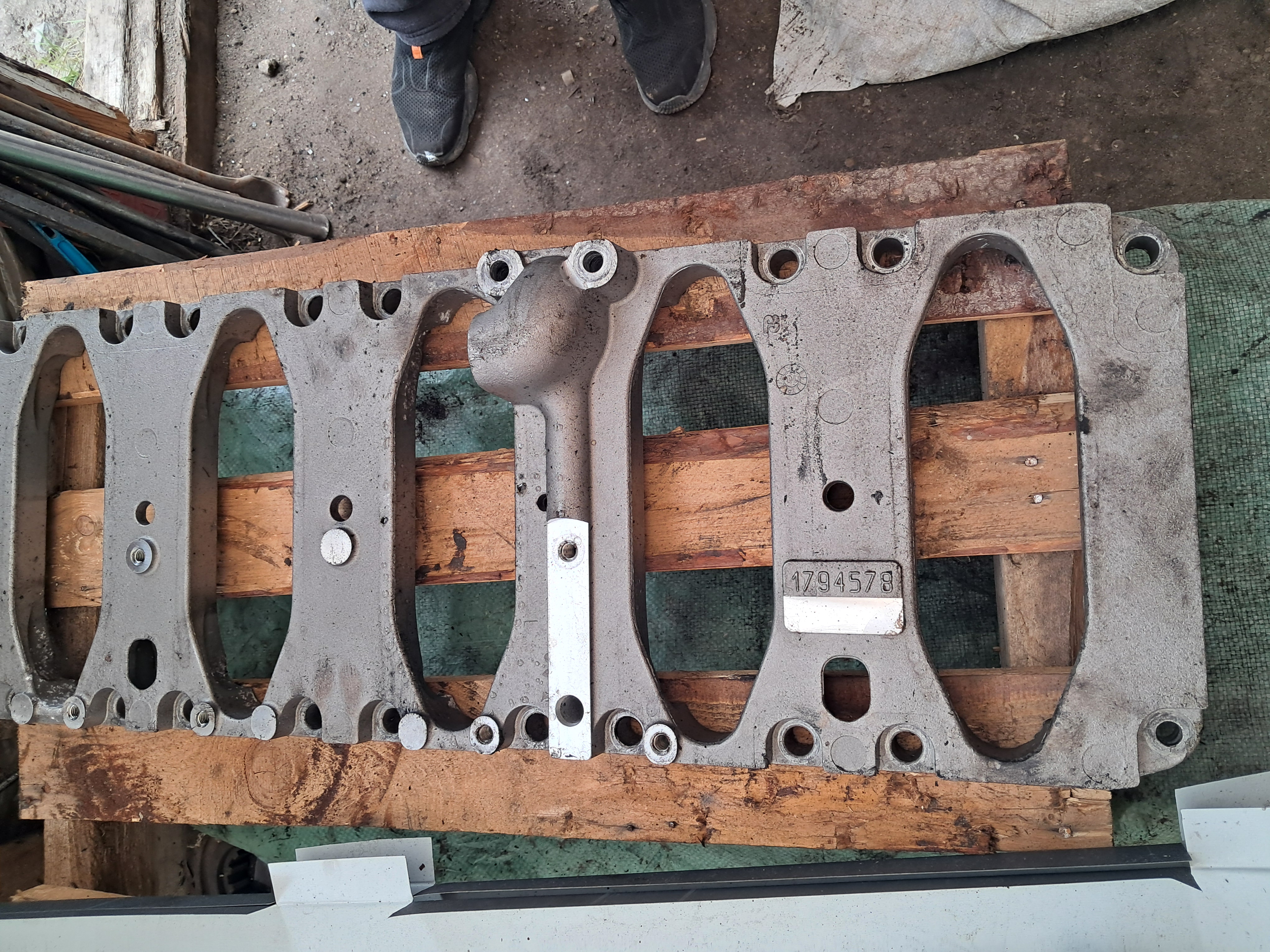 Плита или пластина нижняя daf 105